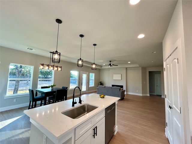 115 W Pauwela LN, Bastrop, TX 78602