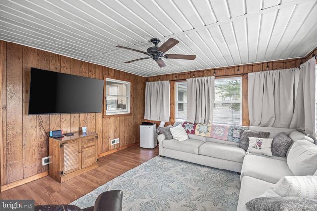 701 WILLOW DR, Cinnaminson, NJ 08077