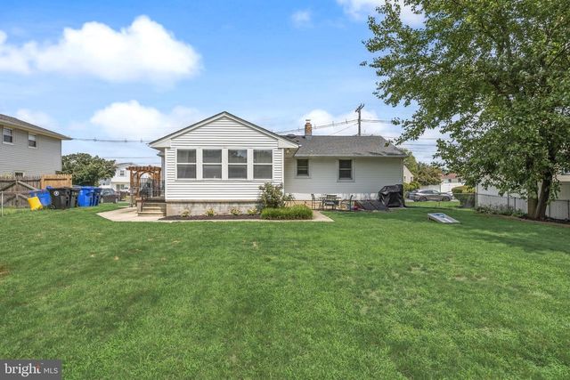 701 WILLOW DR, Cinnaminson, NJ 08077