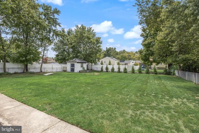 701 WILLOW DR, Cinnaminson, NJ 08077