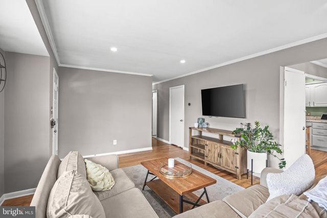 701 WILLOW DR, Cinnaminson, NJ 08077