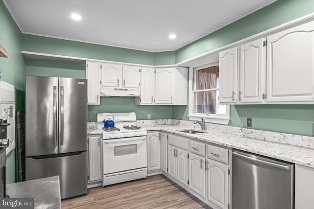 701 WILLOW DR, Cinnaminson, NJ 08077