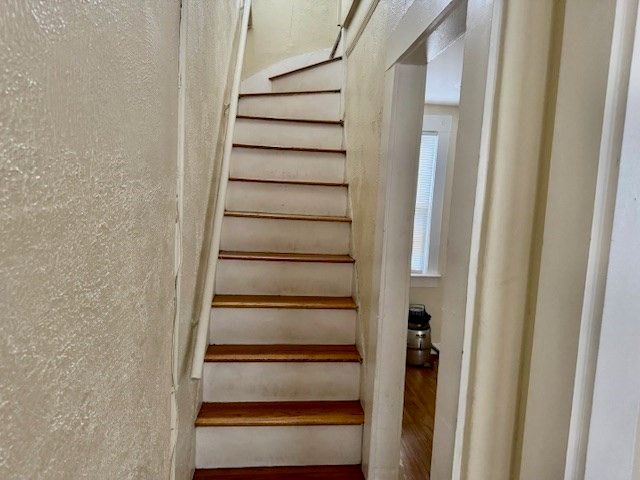 277 E Merrimack St 1, Lowell, MA 01852