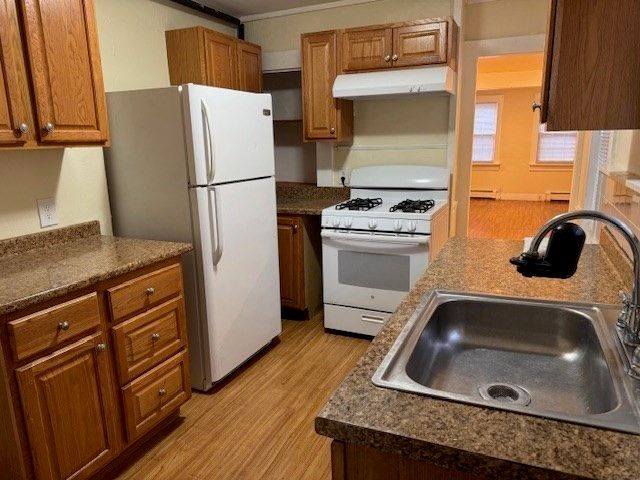 277 E Merrimack St 1, Lowell, MA 01852