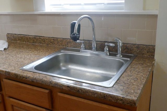 277 E Merrimack St 1, Lowell, MA 01852