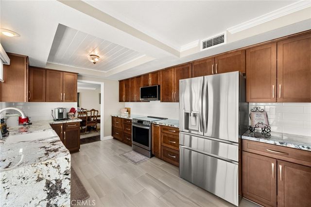 996 W Northwood Ave, Brea, CA 92821