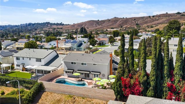 996 W Northwood Ave, Brea, CA 92821