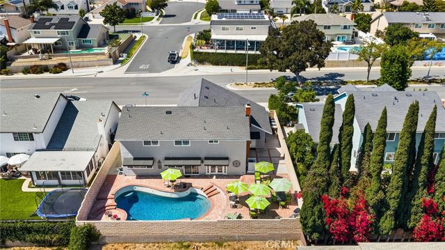 996 W Northwood Ave, Brea, CA 92821