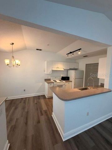 877 GRAND REGENCY POINT 200, Altamonte Springs, FL 32714