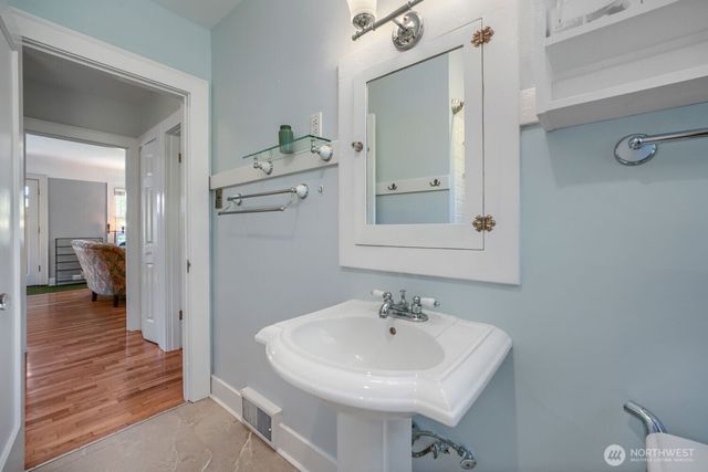 4651 N Visscher Street, Tacoma, WA 98407