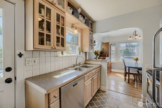 4651 N Visscher Street, Tacoma, WA 98407