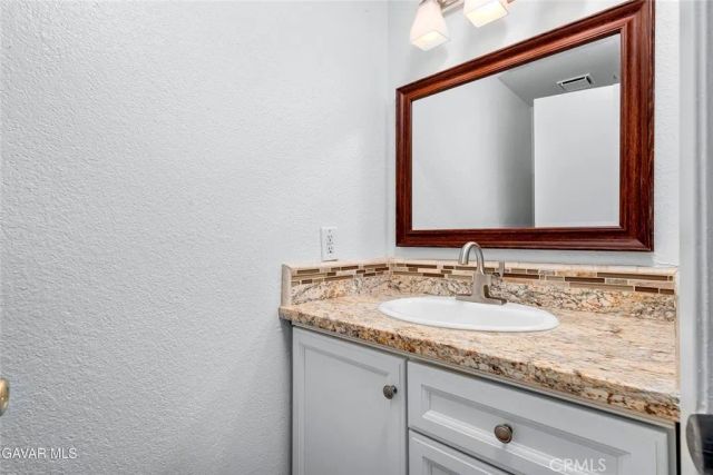 37450 Yorkshire, Palmdale, CA 93550
