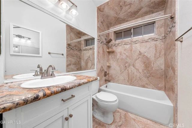 37450 Yorkshire, Palmdale, CA 93550