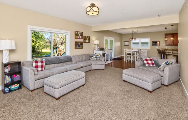 3880 Rose Glen, Waukee, IA 50263