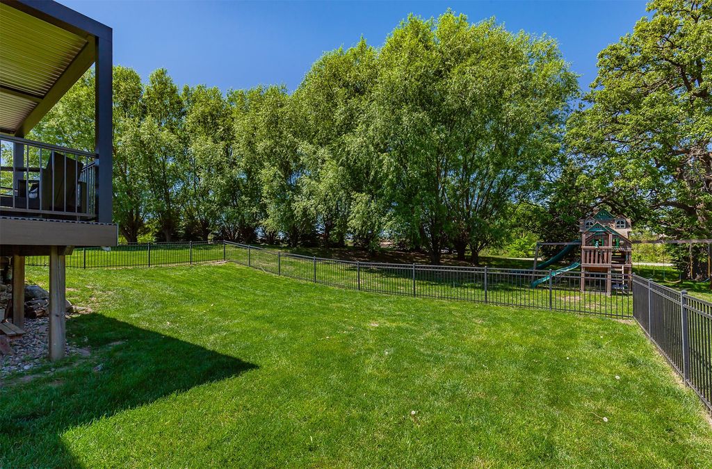3880 Rose Glen, Waukee, IA 50263