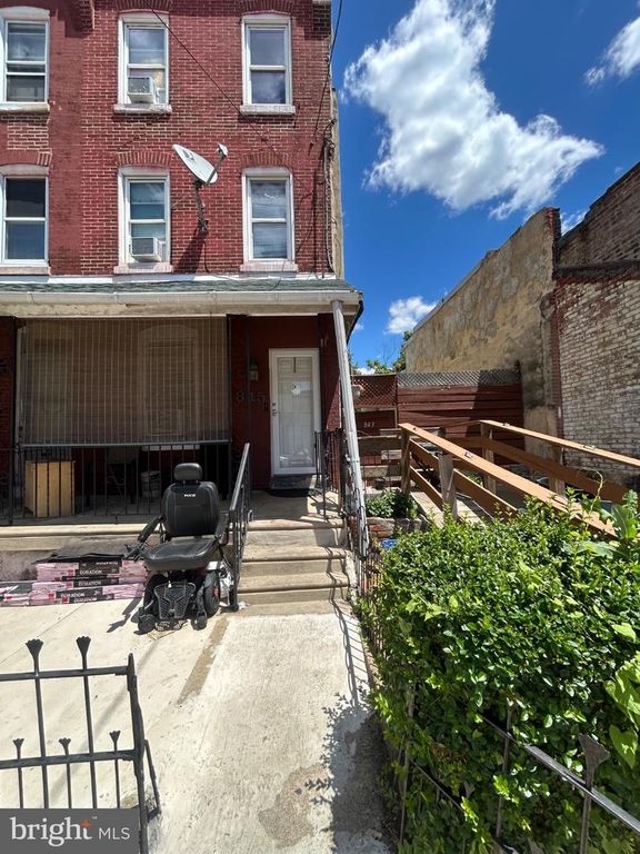 845 N HOLLY ST, Philadelphia, PA 19104