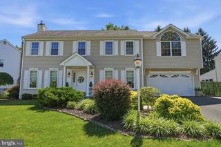 207 FORREST DR, Holland, PA 18966
