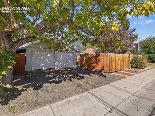 2037 Cedar Street, Pueblo, CO 81004