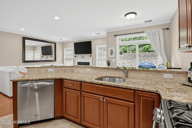 10 Santa Rosa Lane, Tinton Falls, NJ 07753