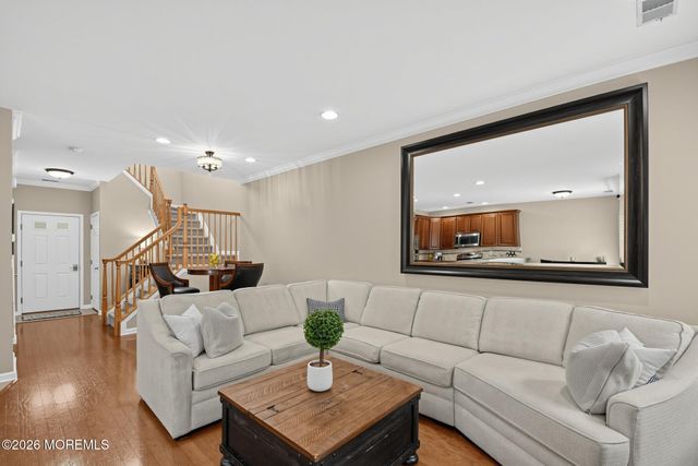 10 Santa Rosa Lane, Tinton Falls, NJ 07753