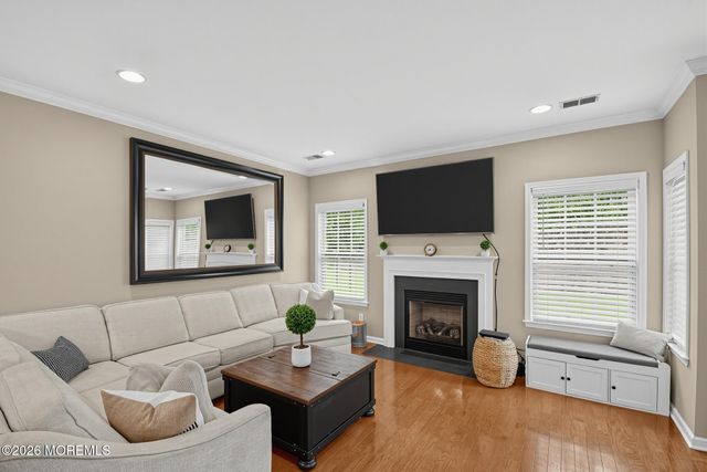 10 Santa Rosa Lane, Tinton Falls, NJ 07753