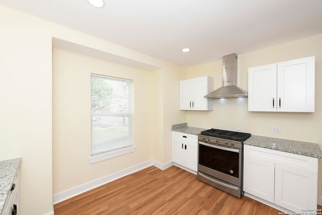 1326 W Lynwood, San Antonio, TX 78201