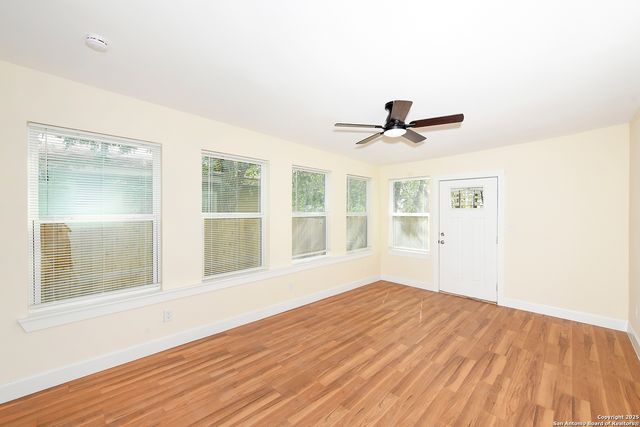 1326 W Lynwood, San Antonio, TX 78201