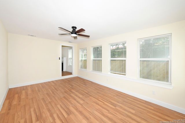 1326 W Lynwood, San Antonio, TX 78201
