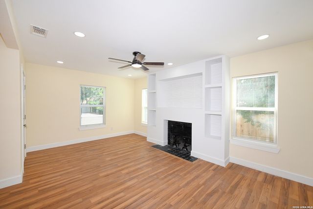 1326 W Lynwood, San Antonio, TX 78201