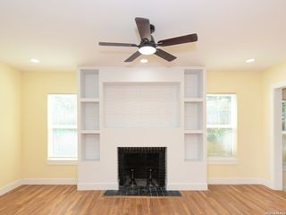 1326 W Lynwood, San Antonio, TX 78201