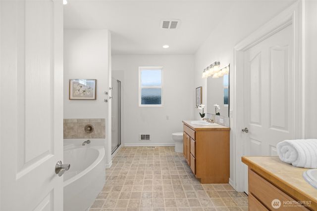 646 W Summer Breeze Lane, Sequim, WA 98382