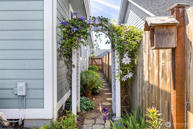 646 W Summer Breeze Lane, Sequim, WA 98382