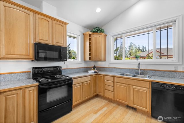 646 W Summer Breeze Lane, Sequim, WA 98382