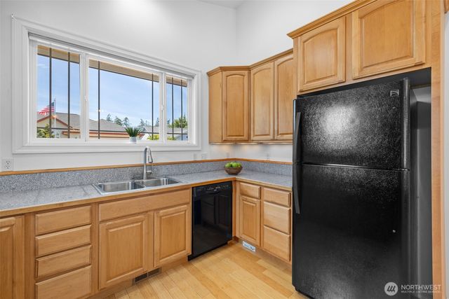 646 W Summer Breeze Lane, Sequim, WA 98382