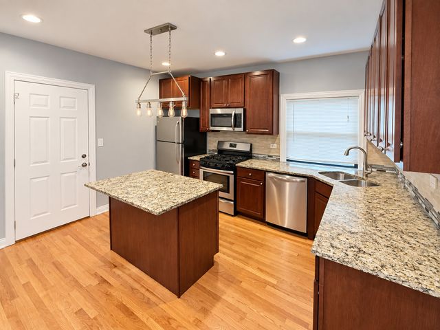 4204 N MELVINA Avenue 2, Chicago, IL 60634