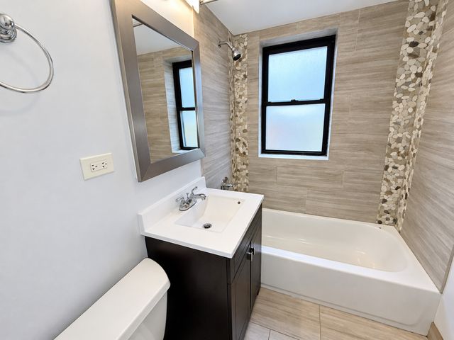 4204 N MELVINA Avenue 2, Chicago, IL 60634