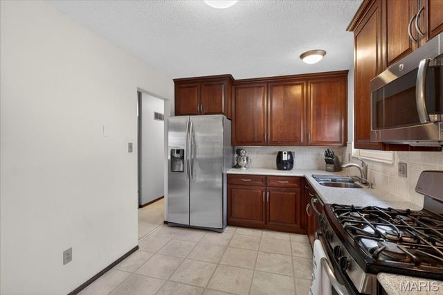 5 Gail Drive, St Peters, MO 63376