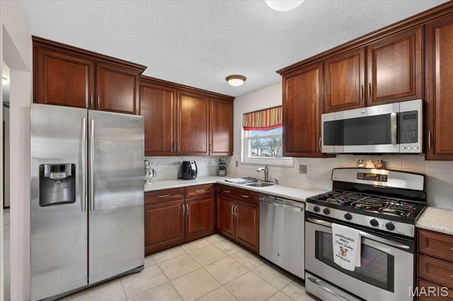 5 Gail Drive, St Peters, MO 63376