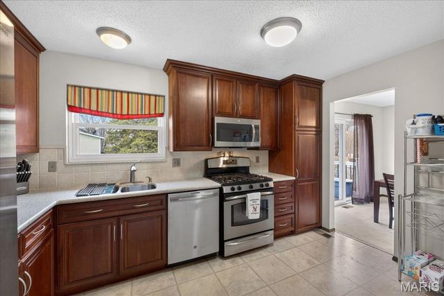 5 Gail Drive, St Peters, MO 63376