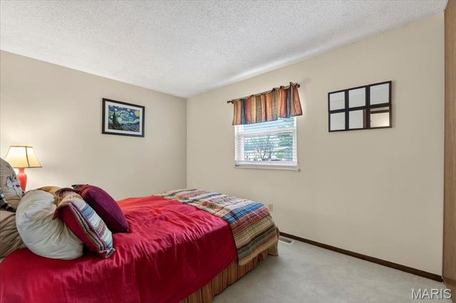 5 Gail Drive, St Peters, MO 63376