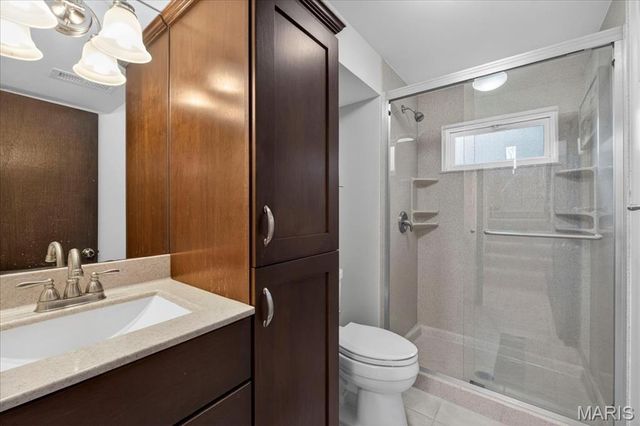 5 Gail Drive, St Peters, MO 63376