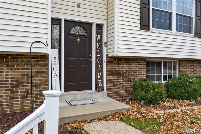 5 Gail Drive, St Peters, MO 63376