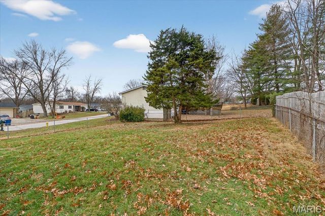 5 Gail Drive, St Peters, MO 63376