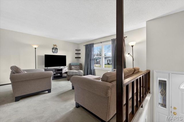 5 Gail Drive, St Peters, MO 63376