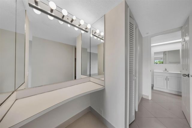 2850 N Palm Aire Drive 104, Pompano Beach, FL 33069