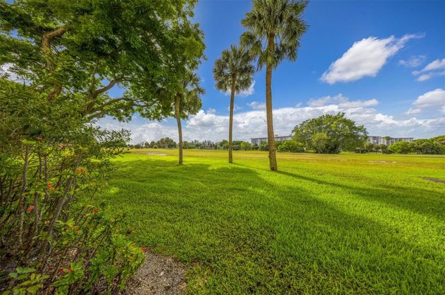 2850 N Palm Aire Drive 104, Pompano Beach, FL 33069