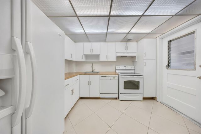 2850 N Palm Aire Drive 104, Pompano Beach, FL 33069