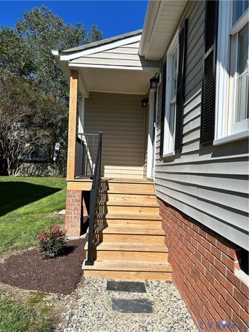 13624 Village Ridge Dr, Midlothian, VA 23114