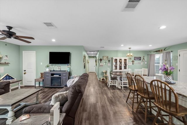 2840 Vz County Road 3211, Wills Point, TX 75169