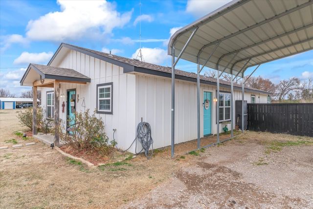 2840 Vz County Road 3211, Wills Point, TX 75169